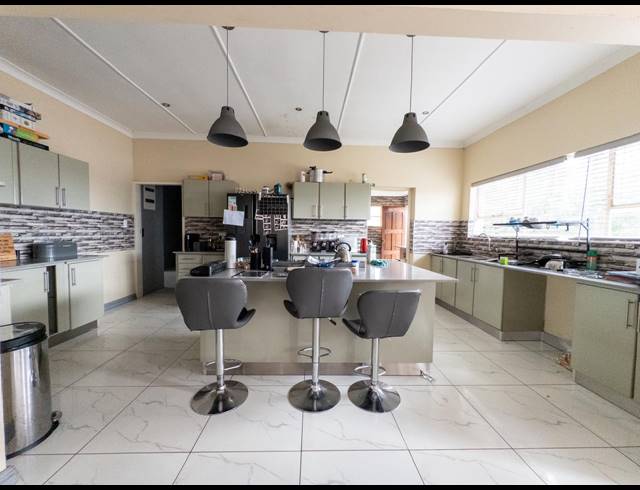 4 BEDROOM HOUSE FOR SALE IN BRAKPAN CENTRAL
